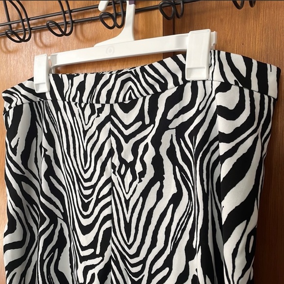 SHEIN flare pants - Picture 2 of 5